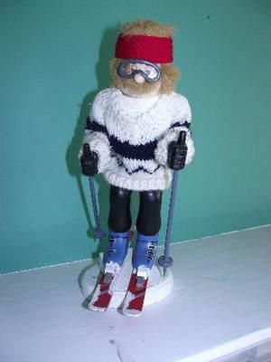 Zims Heirloom 13 SKIER Nutcracker REAL KNIT SWEATER  