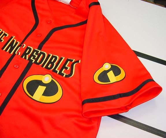 NEW DISNEY THE INCREDIBLES MOVIE BASEBALL JERSEY Mens L  