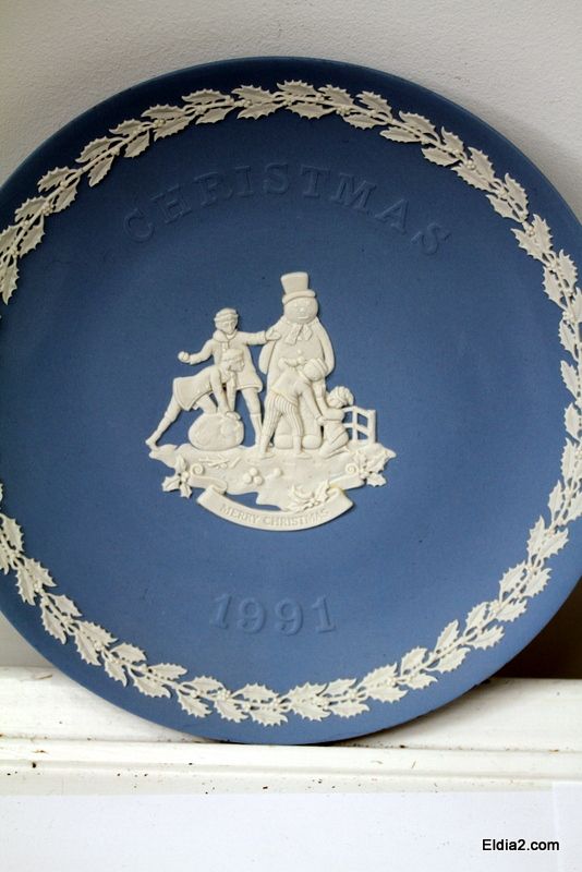 Wedgwood Christmas plates 1991, 1992, 1994. 1998  