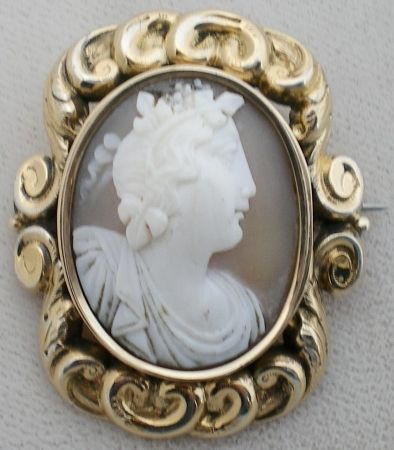 Victorian Gold Cameo Bacchante Locket Brooch 1860  