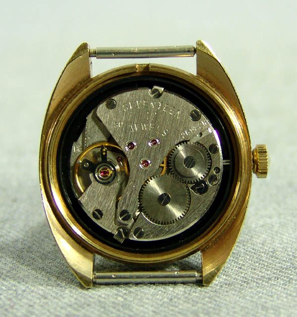 SOVIET RUSSIAN GOLD POLJOT MEN WRISTWATCH&DATE~17 JEWEL  