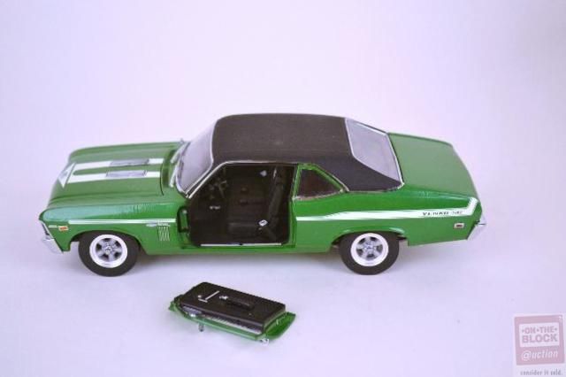 Danbury Mint Yenko Nova 427 124 Die Cast Model Car  