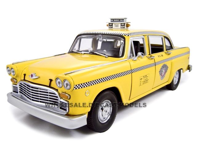 1981 NEW YORK TAXI CAB CHECKER 1/18 MODEL CAR  