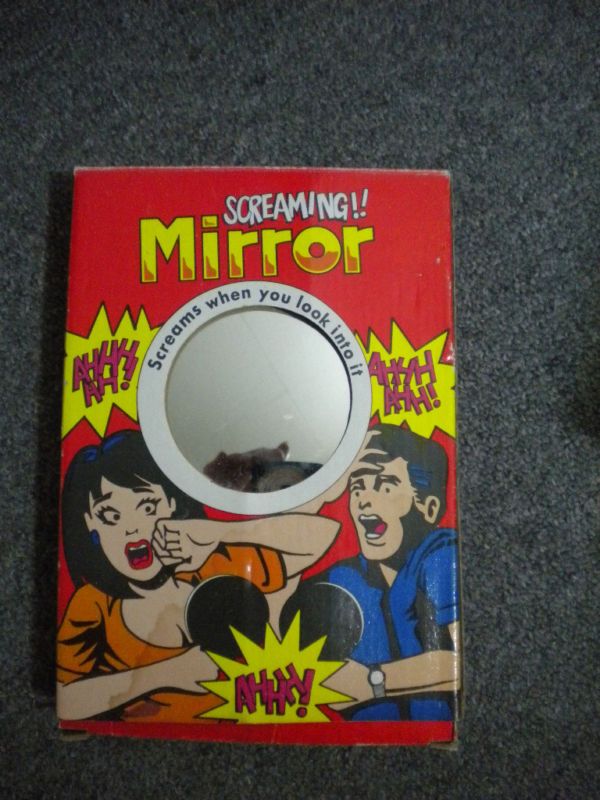 GEMMY RARE SCREAMING TOY MIRROR IN BOX GAG GIFT  