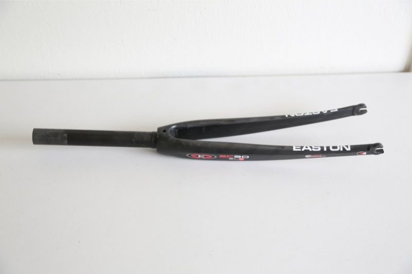 Easton EC90 SLX fork 266 grams   full carbon 1 1/8 used  