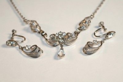 J39 Vintage AM LEE Sterling Necklace & Screw Earrings  