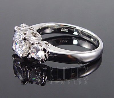 Sterling Silver Ring w CZ Size 8  