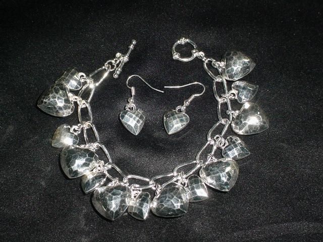 BEUTIFUL CHUNKY SILVER HEART BRACELET WITH EARRINGS SET  