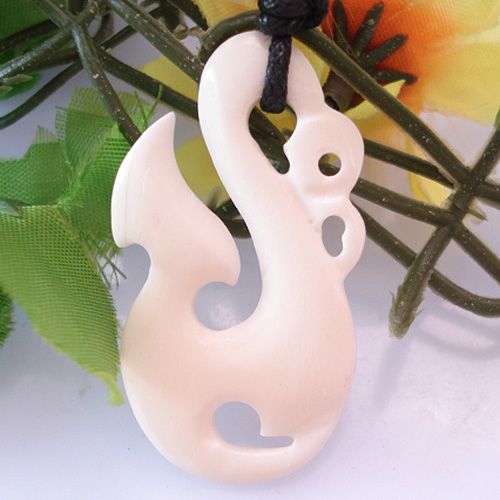 BONE CARVED NZ MAORI TOTEM PENDANT NECKLACE (92016)  