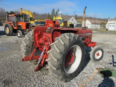 INTERNATIONAL 674 TRACTOR, RUNS GOOD, NO RESREVE  