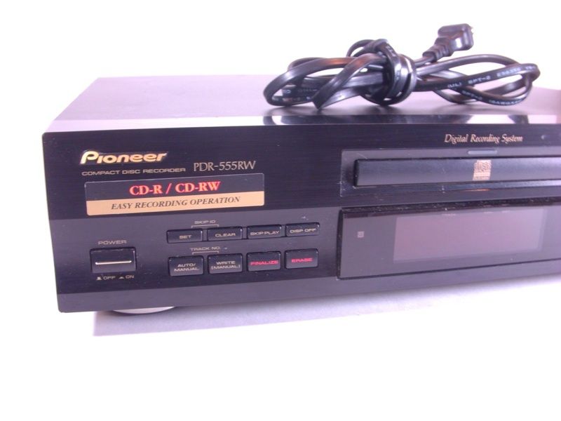 Pioneer PDR 555RW Single Disc CD Recorder Burner  