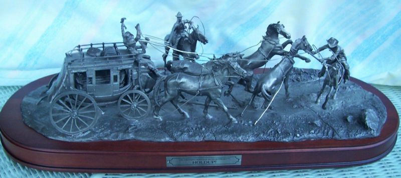 NIB FRANKLIN MINT HOLDUP PEWTER STAGECOACH OUTLAWS HORSES RIFLES WOOD 