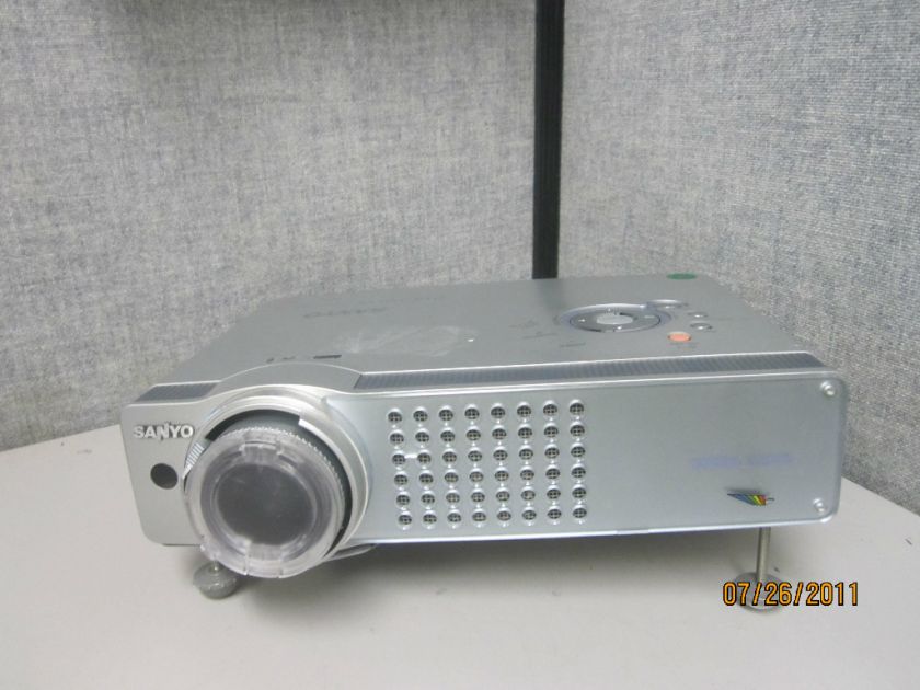 Sanyo PLC XU51 Pro XtraX Multiverse LCD Projector  