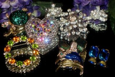 DAZZLING RHINESTONES BROOCHES & EARRINGS